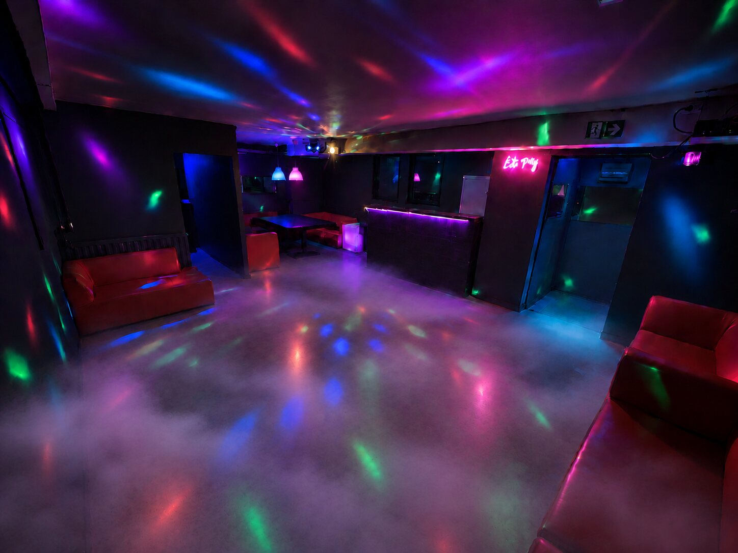 PARTYLOFT. TWOJA PLAYLISTA. WASZ PARKIET.